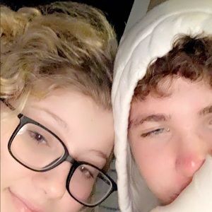 Meet your Posher, Devin